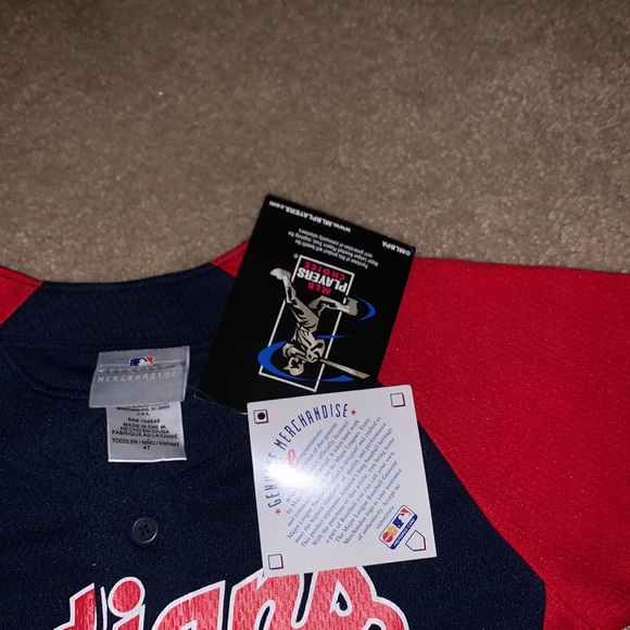 Genuine merchandise Indians baseball button up - Picture 5 of 5